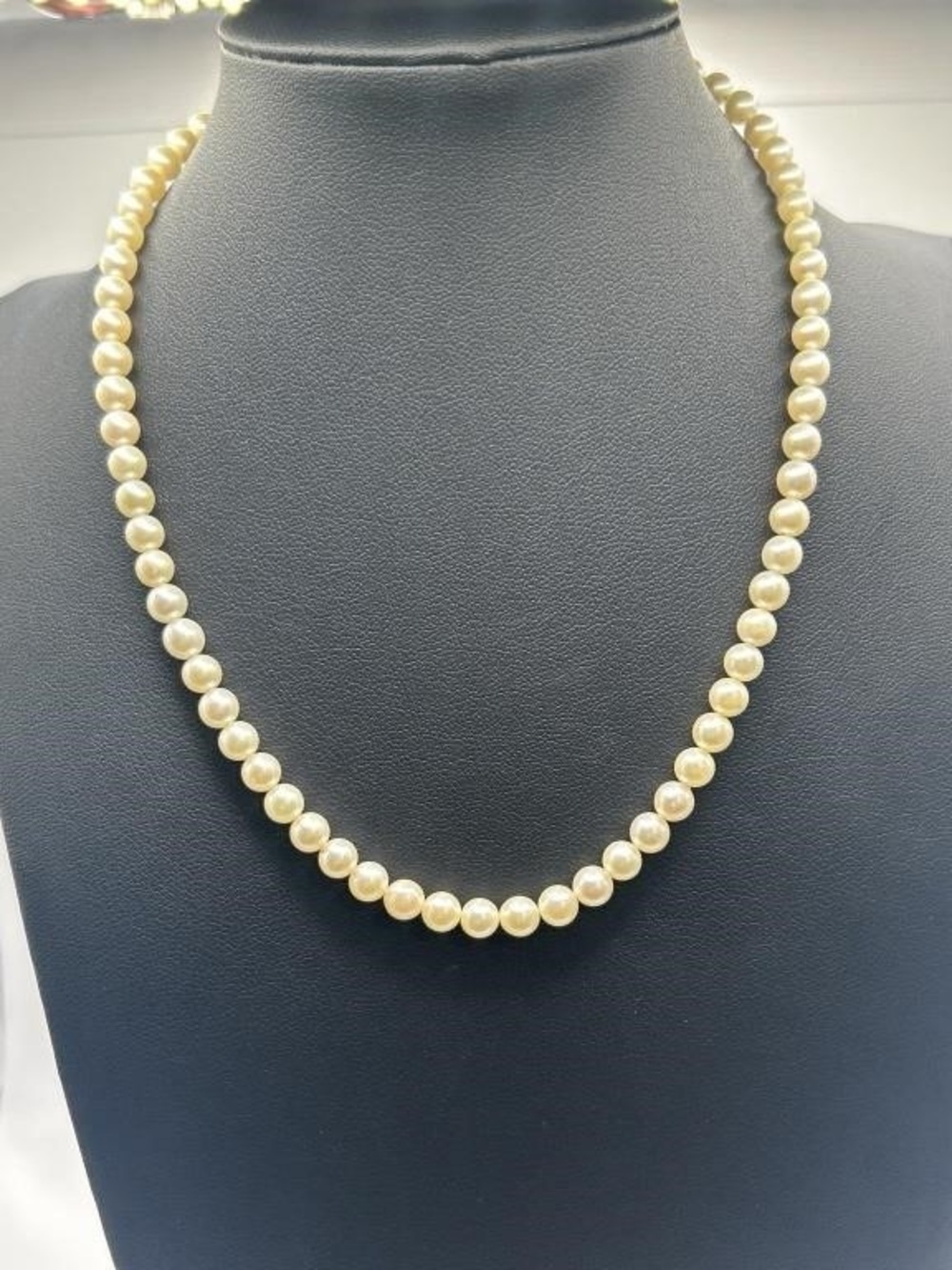 Vintage Cream Pearl Necklace 15.5” Silver Filigree Box Clasp 14.8g